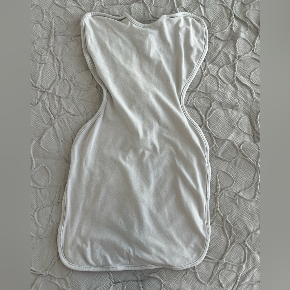 SOLD** Love to Dream Swaddle Bundle 1.0 Tog and 0.5 Tog Size Small (0640) - Picture 3 of 6